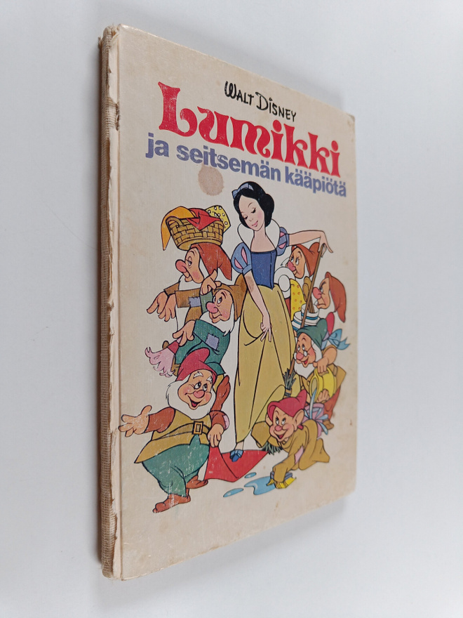Walt Disney : Lumikki ja seitsemän kääpiötä
