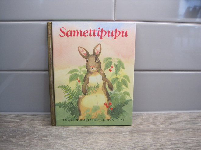 TAMMEN KULTAISET KIRJAT, SAMETTIPUPU no 176