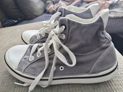 Crocs tennarit 37