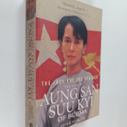 Peter Popham : The lady and the peacock : the life of Aun... - pikkukuva 1