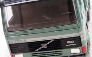 EMEK -  VOLVO FL10  INTERCOOLER