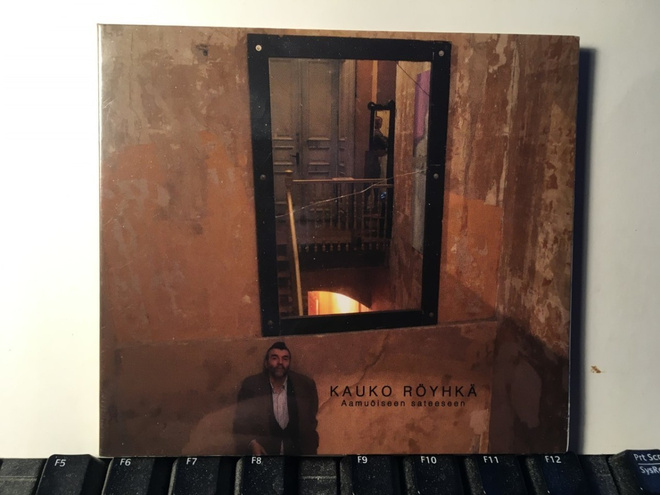KAUKO RÖYHKÄ: Aamuöiseen sateeseen, CD, muoveissa