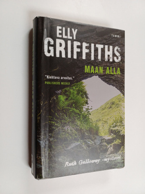 Elly Griffiths : Maan alla