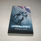 Veronica Roth Uskollinen -pok - pikkukuva 1