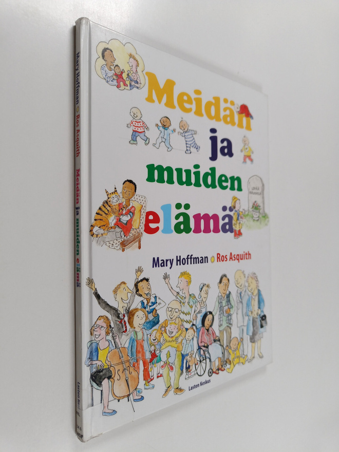 Mary Hoffman : Meidän ja muiden elämä