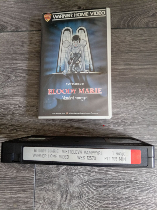 Bloody Marie viettelevä vampyyri