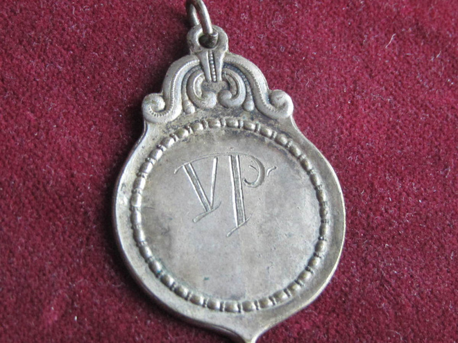 Vanha palkintomitali/riipus. V p.  6.1.21