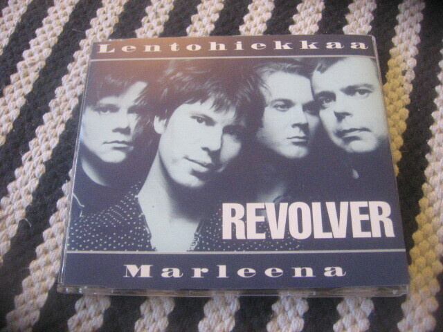 Revolver - Lentohiekkaa (cds)