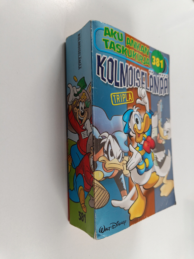 Walt Disney : Kolmoiselämää