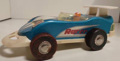 Vanha paristokäyttöinen peltiauto ME 811 Racer (Vintage)