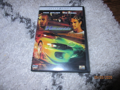 Hurjapäät (DVD) }