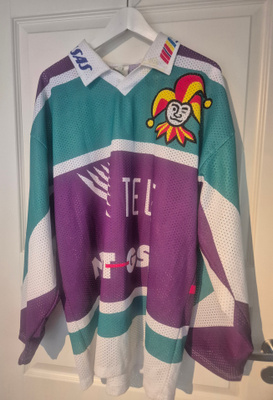 90-luvun Jokerit pelipaita nimmareilla