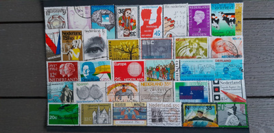 HOLLANTI n.1960-70 luku LEIMATTUJA postimerkkejä 34 kpl