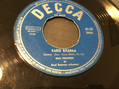 Eila Pellinen Kaksi kitaraa Decca vanha single