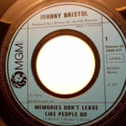 JOHNNY BRISTOL :: MEMORIES DON'T  ... :: VINYYLI  7"  1974 ! - pikkukuva 3