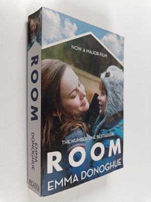 Emma Donoghue : Room : a novel