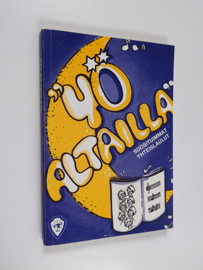 Yö Altailla : nuorkauppakamarilaisen laulukirja