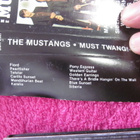 THE MUSTANGS - must twang : BBK 2507 - pikkukuva 2