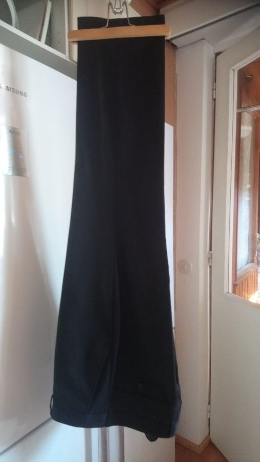 Housut DRESSMANN W34", L30" mustat puvun housut.