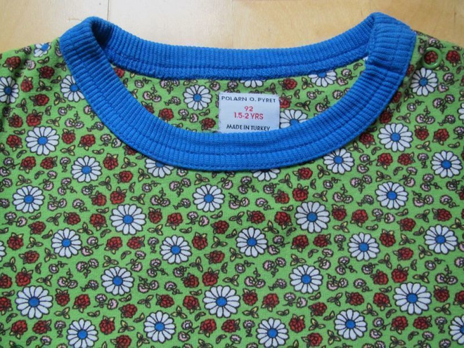 Polarn o Pyret  paita lh, 92 cm, kukkia