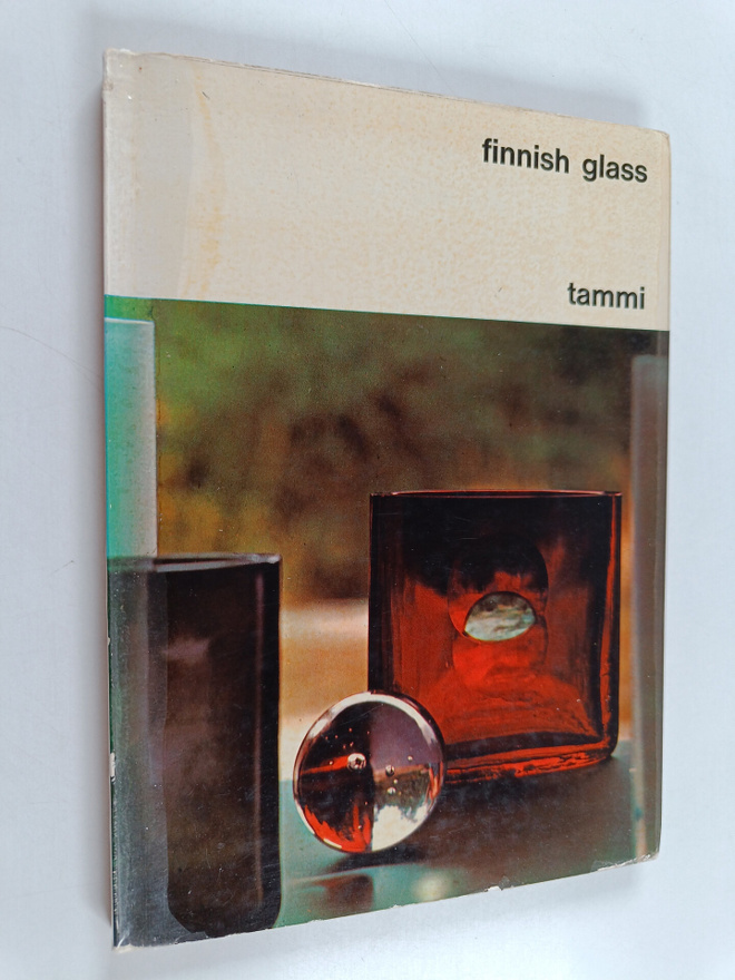 Kerttu Niilonen : Finnish glass