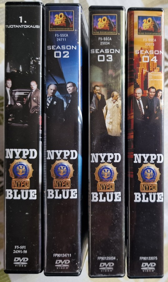 NYPD BLUE kaudet 1-4 DVD boxit (Kaikki suomitekstitetyt)