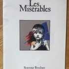 LES MISÉRABLES SOUVENIR BROCHURE AND SYNOPSIS 1995 - pikkukuva 1