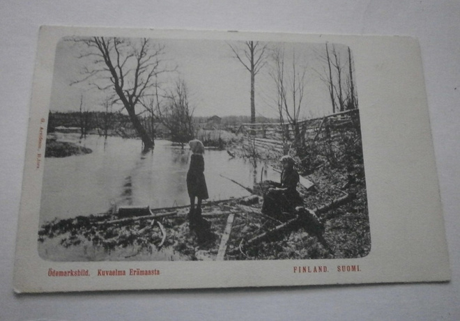 Kuvaelma Erämaasta, lapset  rannalla, vanha mv pk, p. 1907