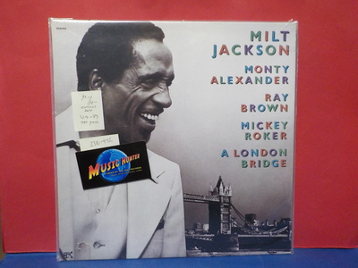 MILT JACKSON - A LONDON BRIDGE M-/M- U.S -89 1ST PRESS LP
