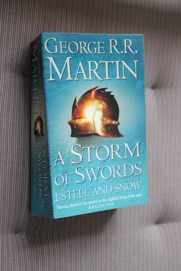 George R. R. Martin: A Storm of Swords 1: Steel and snow