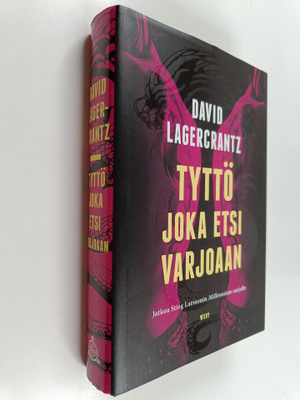 David Lagercrantz : Tyttö joka etsi varjoaan