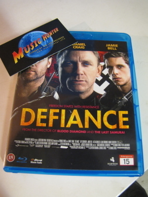 DEFIANCE BLU-RAY .