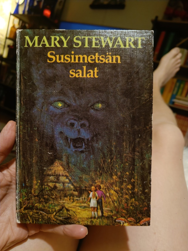 Mary Stewart: Susimetsän salat