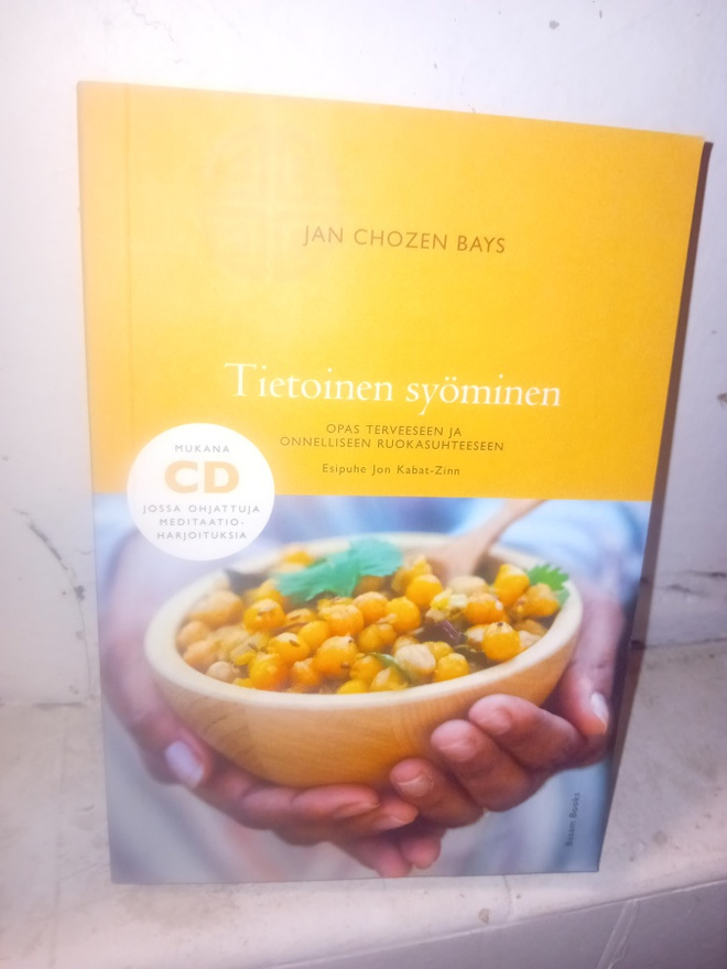 Bays : Tietoinen syöminen  + CD ( SIS POSTIKULU  )