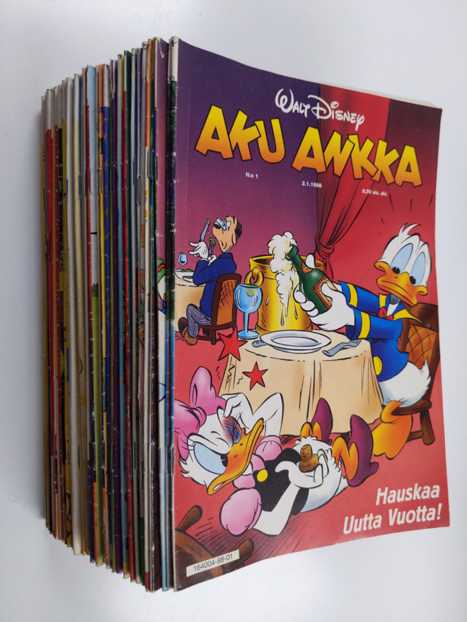 Walt Disney : Aku Ankka vuosikerta 1998 (puuttuu nrot 19,...
