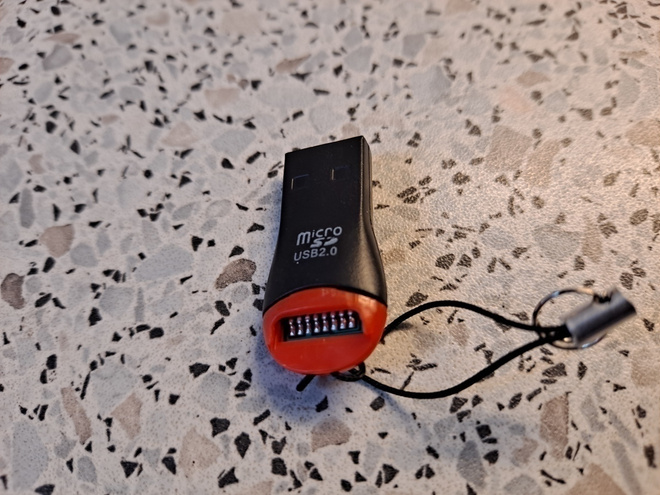 Micro SD to USB Muistikortinlukija (T-FLASH SDHC)