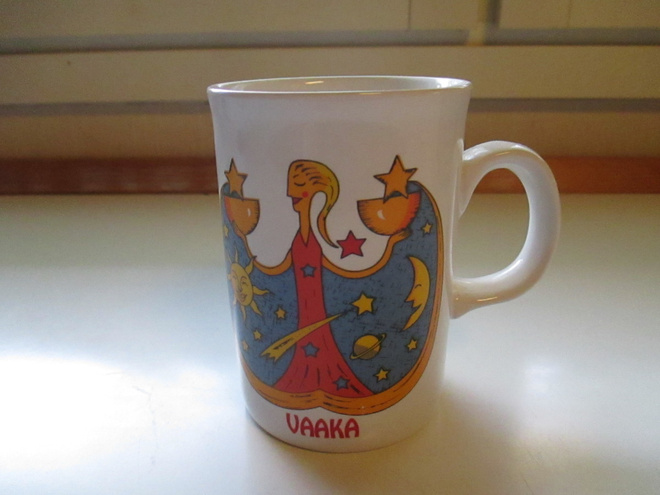 VAAKA 24.09-23.10 Horoskooppimuki.  Desing Gua Vainio