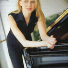Kotiliesi n:o 9 2002 Mari Kiviniemi & Marja Tiura. Laura Mik - pikkukuva 5