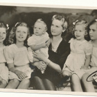 Ruotsin Prinsessa SIBYLLA lapsineen - kulk. 1949 - pikkukuva 1