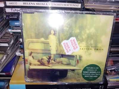 Cd-single Red Hot Chili Peppers Desecration smile ( UUSI )