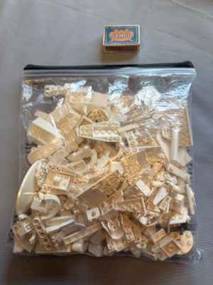 Valkoiset legopalat