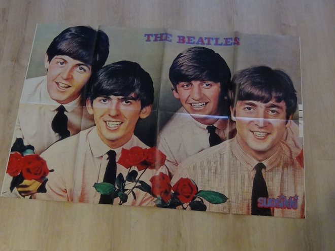 THE BEATLES -  SUOSIKKI  JULISTE