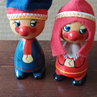Kaksi pientä (matkamuisto) nukkea - pikkukuva 1