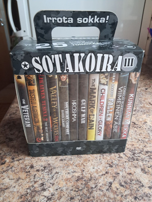 Sotakoira DVD boksi leffoineen.