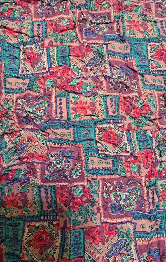 Värikäs ryppypintainen viskoosi 135x190cm