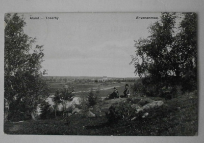 Åland, Sund, Tosarby, kaksi retkeilijää kalliolla, p. 1905