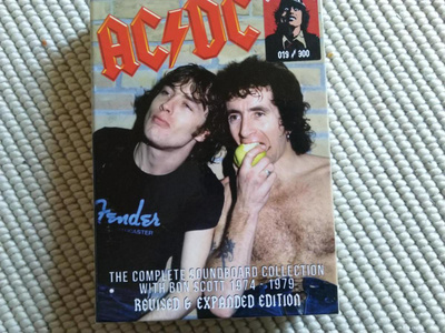 AC/DC - Revised & Expanded BOX SET 019/300 16CD+1DVD