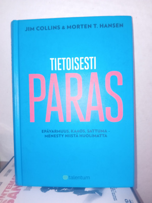 Collins : Tietoisesti paras ( SIS POSTIKULU )