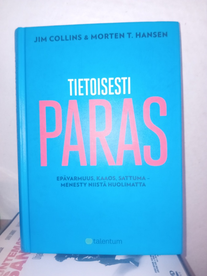 Collins : Tietoisesti paras ( SIS POSTIKULU )