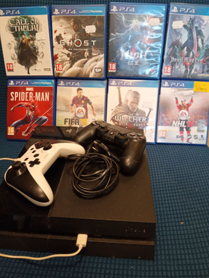 PS4 ja pelit